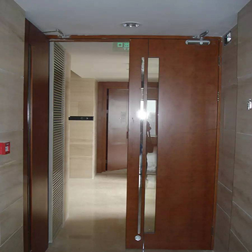 鋼質防火門和木質防火門怎么選(圖1) 通道木質防火門.jpg