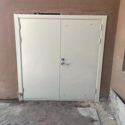 什么是隔熱(非隔熱,部分隔熱)防火門(圖1) 防火門工地圖片.jpg